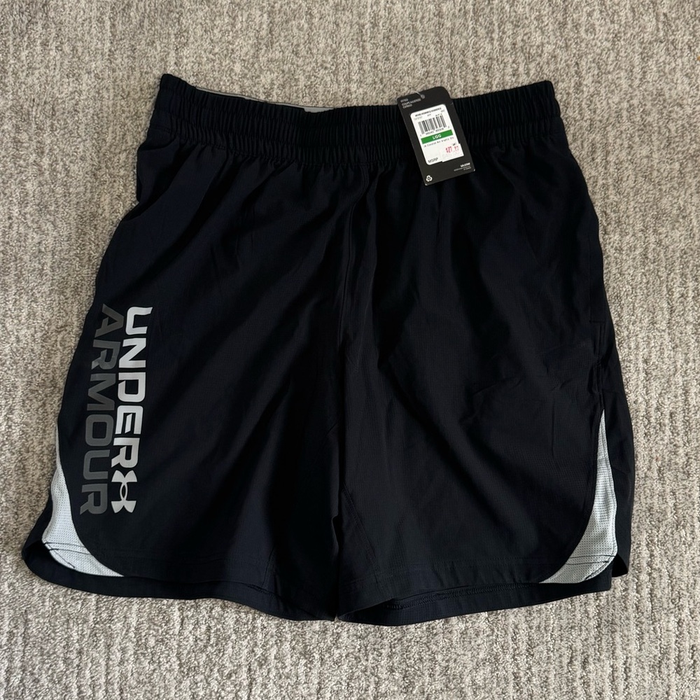 Under Armour Men's Black Shorts L